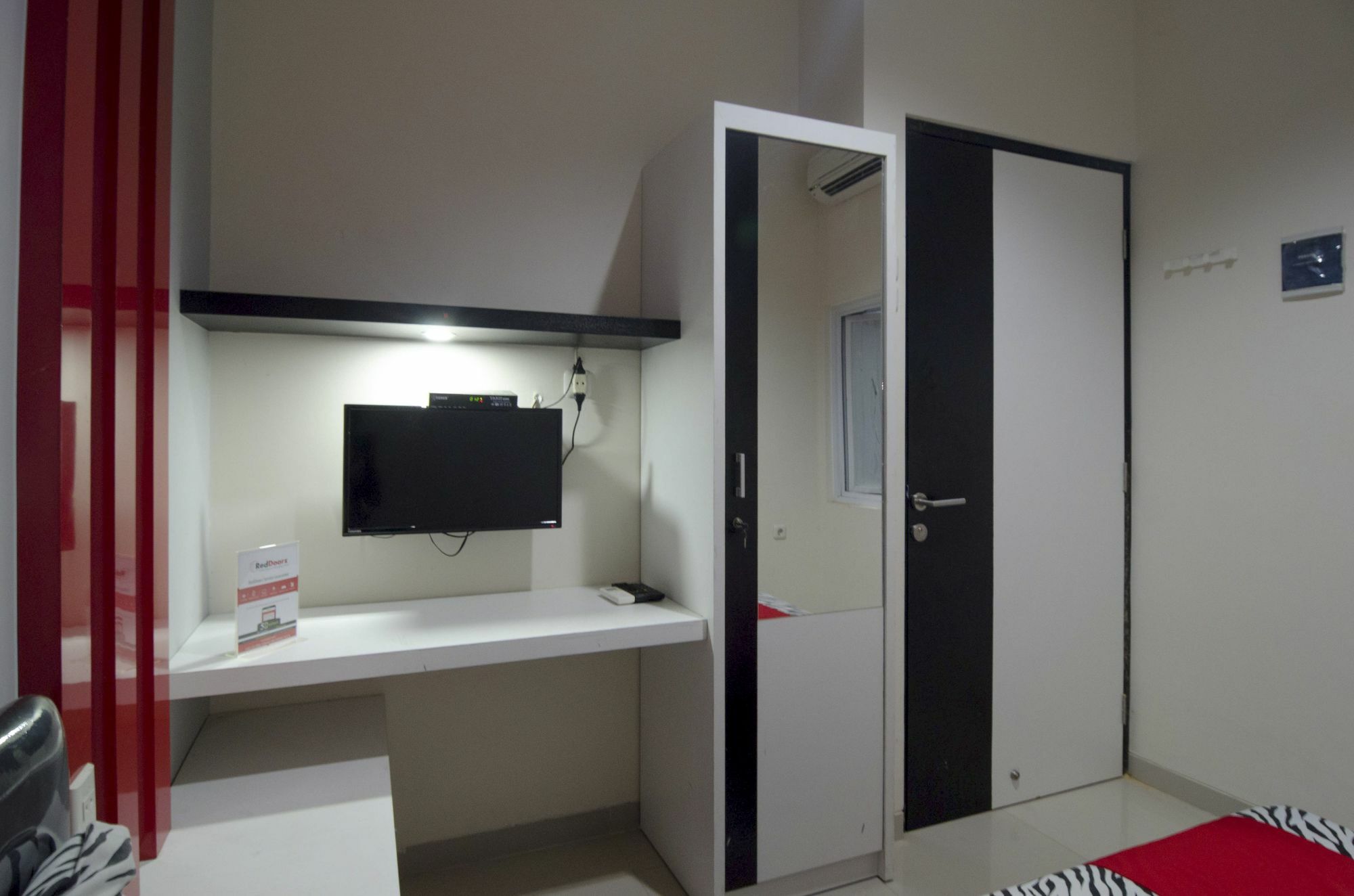 Hotel Reddoorz Near Lawang Sewu Semarang Exteriér fotografie